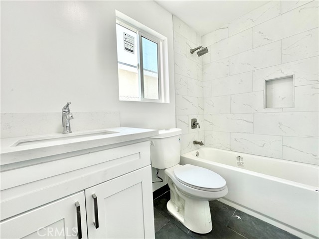 MLS #OC25184435 image #32