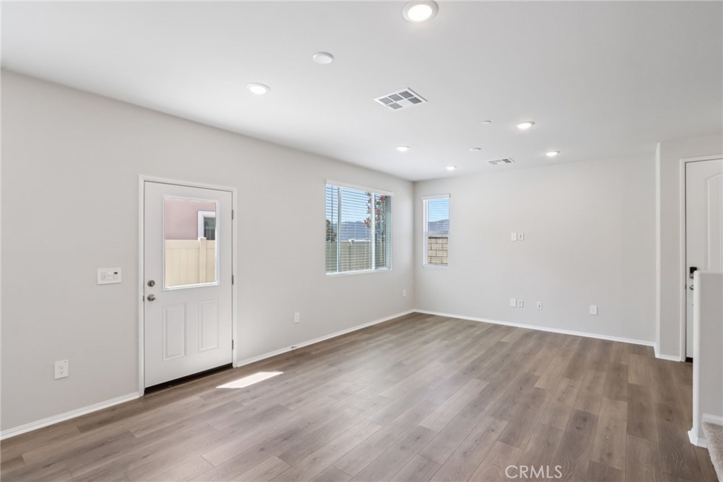 MLS #OC25184550 image #15