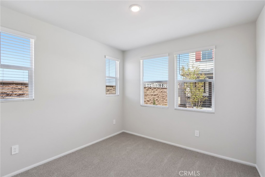 MLS #OC25184550 image #17