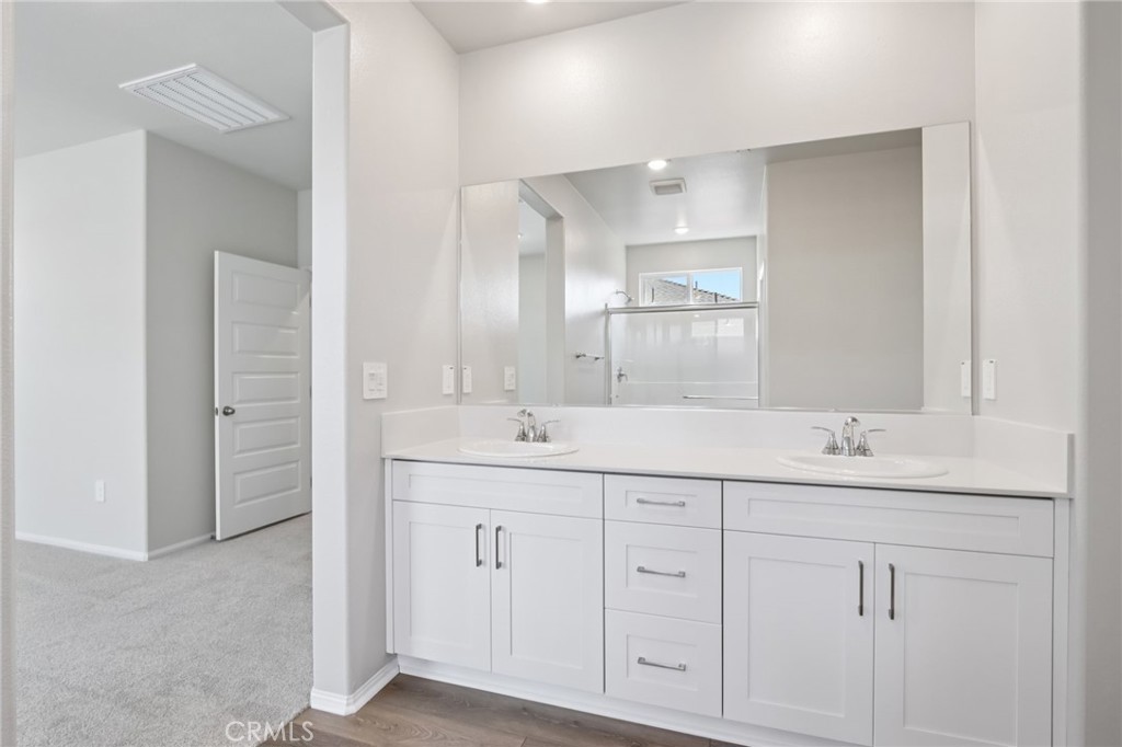 MLS #OC25184550 image #31