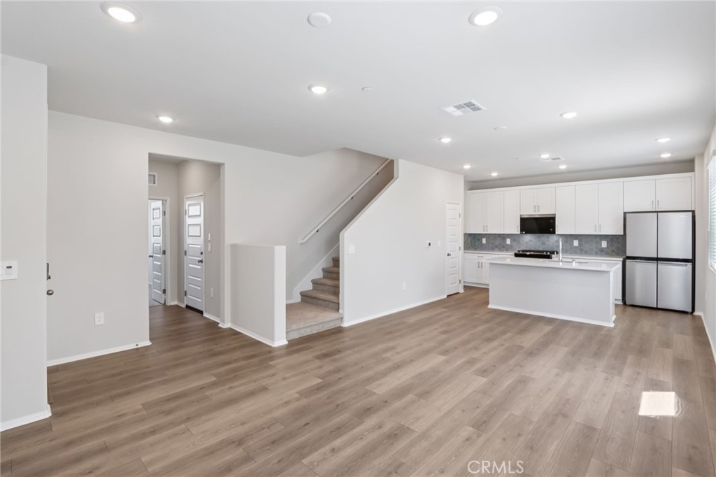 MLS #OC25184550 image #8