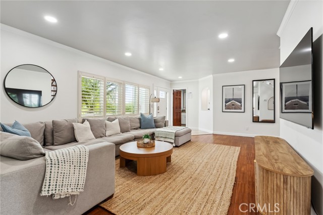 MLS #OC25184812 image #4