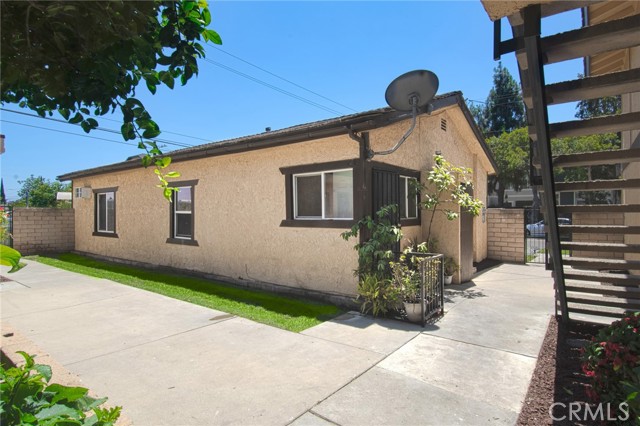 MLS #OC25184826 image #5