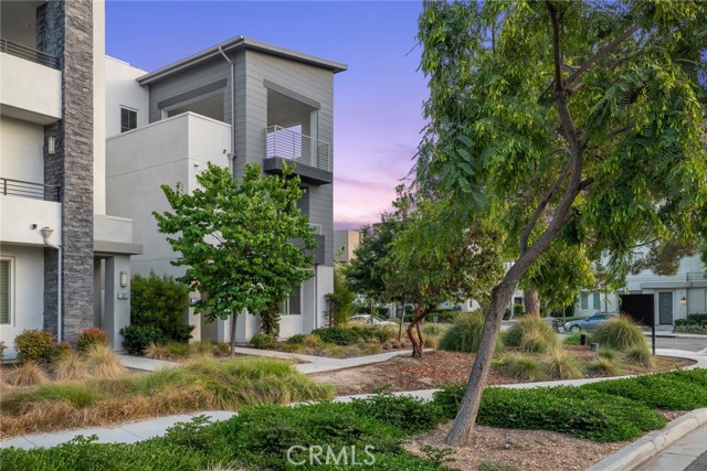 MLS #OC25185131 image #1