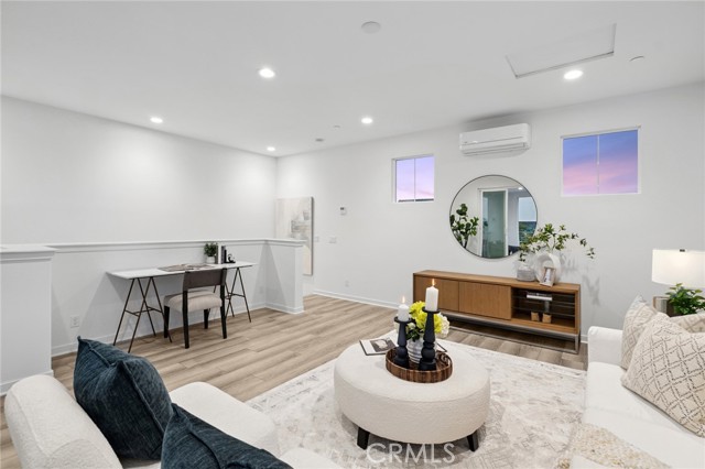 MLS #OC25185131 image #17