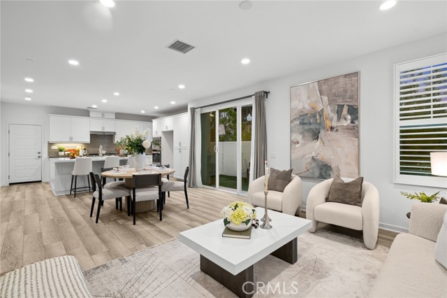 MLS #OC25185131 image #4