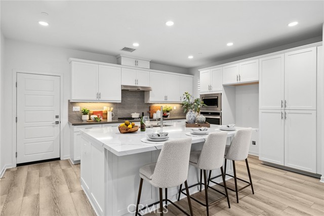 MLS #OC25185131 image #8