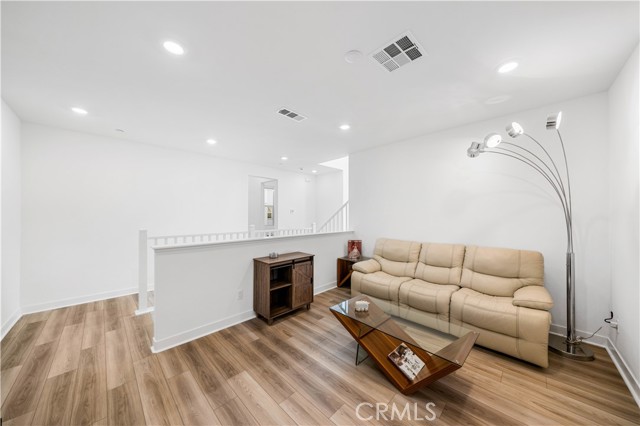 MLS #OC25185161 image #7