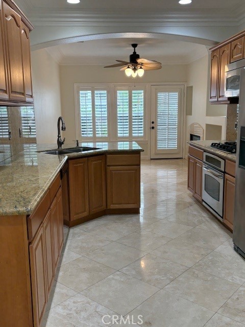 MLS #OC25185316 image #1