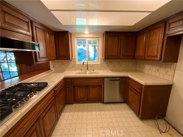 MLS #OC25185418 image #15