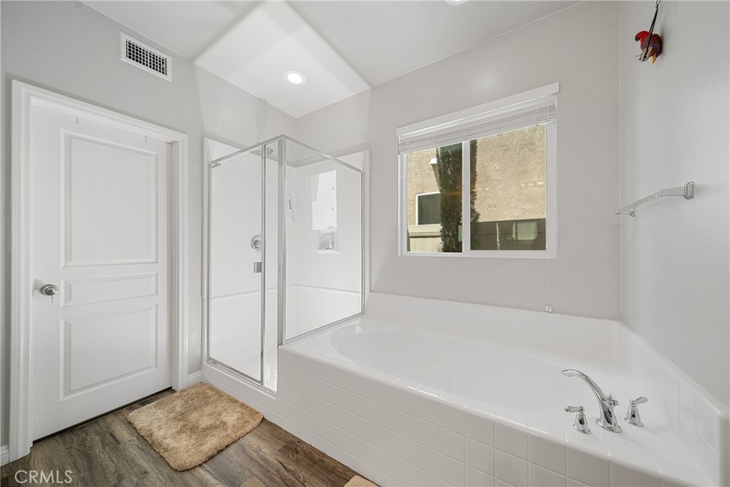 MLS #OC25185442 image #16