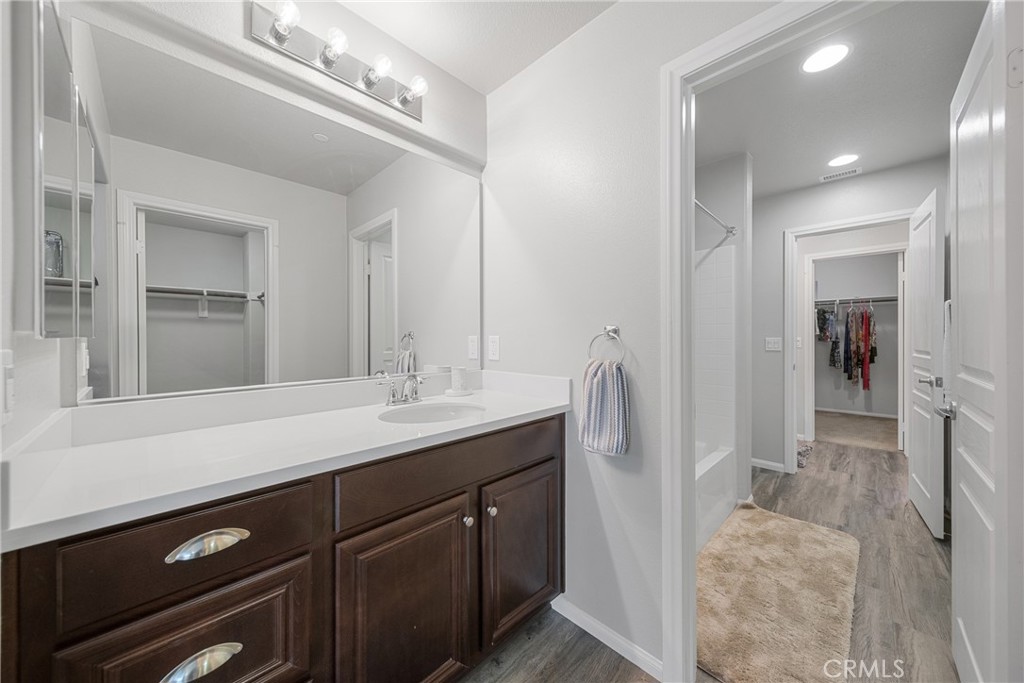 MLS #OC25185442 image #23