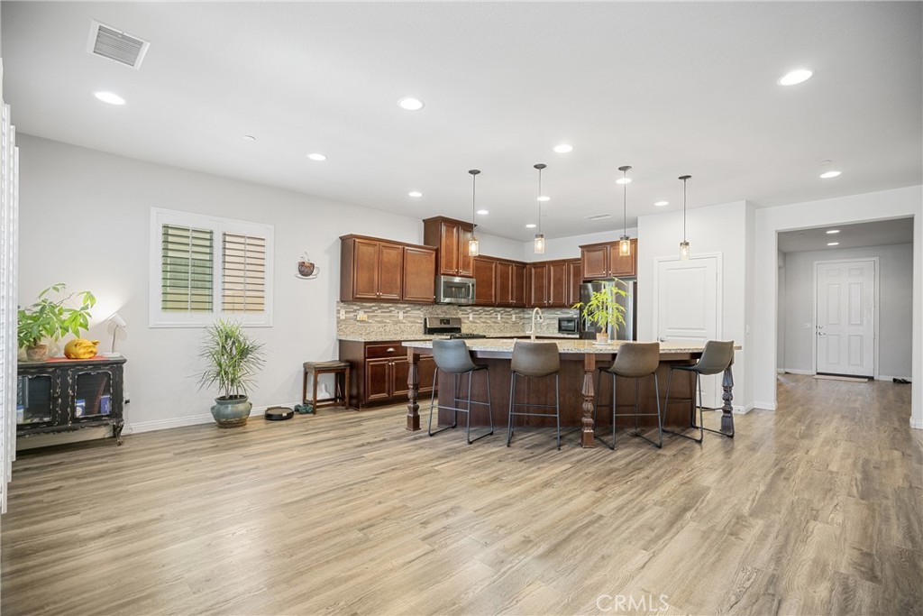 MLS #OC25185442 image #5