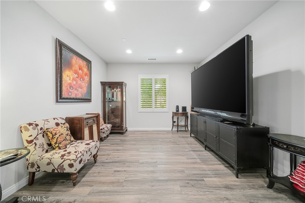 MLS #OC25185442 image #8