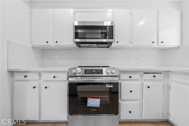 MLS #OC25185482 image #16