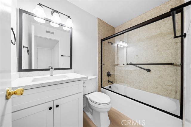 MLS #OC25185482 image #29