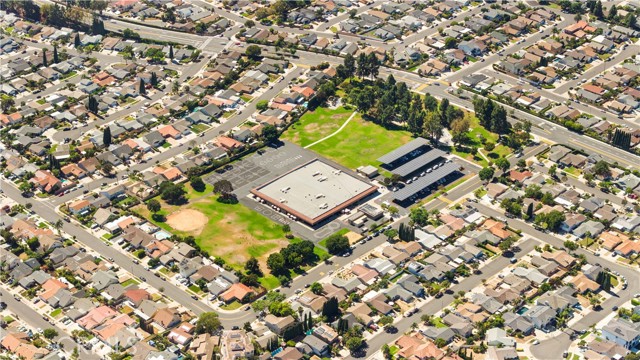 MLS #OC25185482 image #37