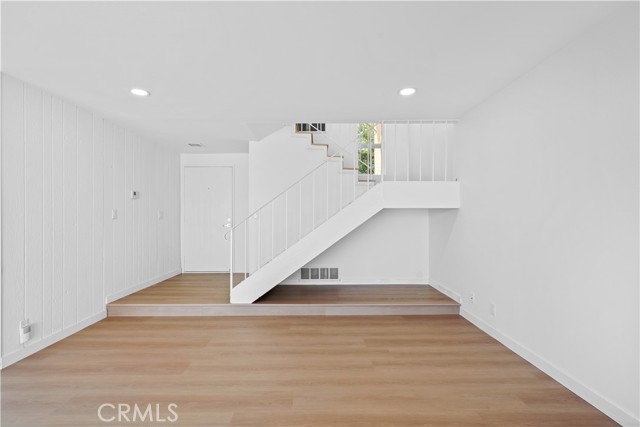 MLS #OC25185482 image #9