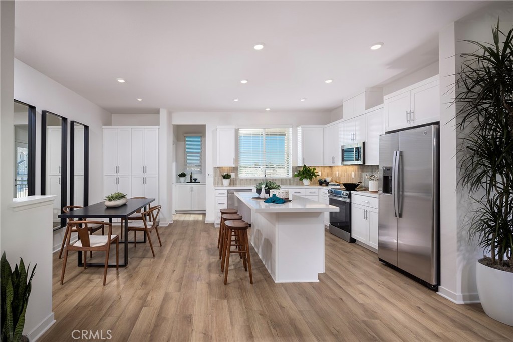 MLS #OC25185521 image #1