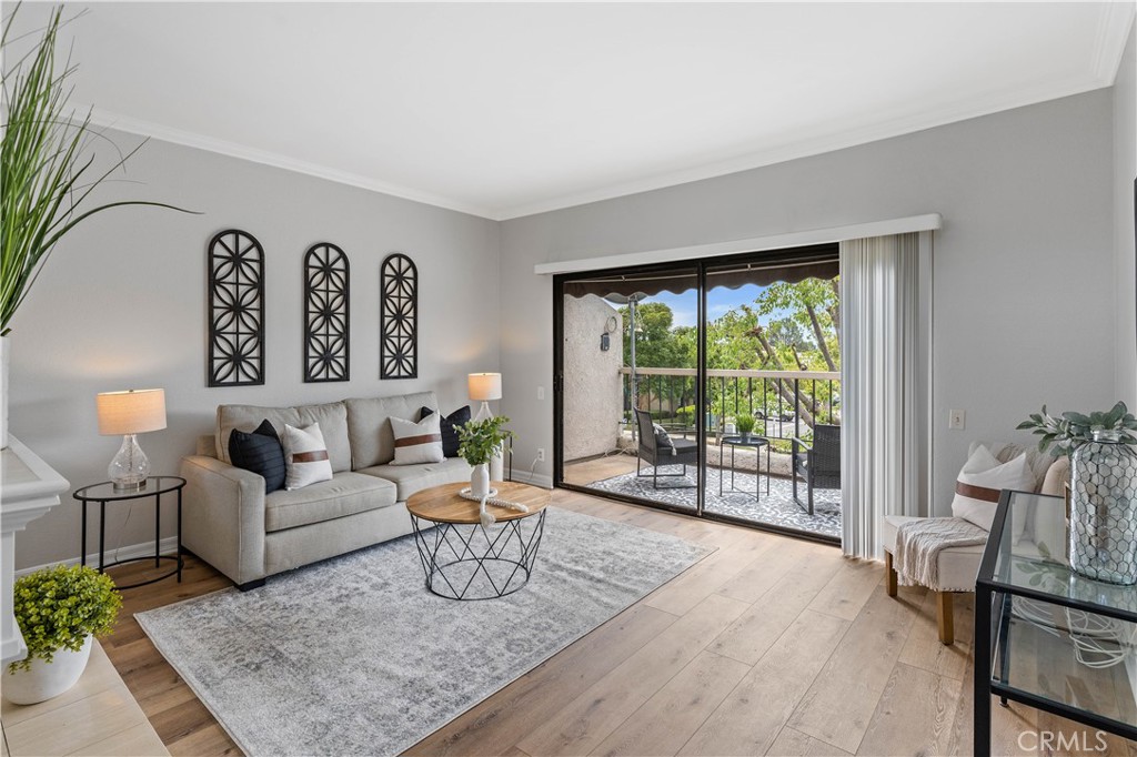 MLS #OC25185643 image #10