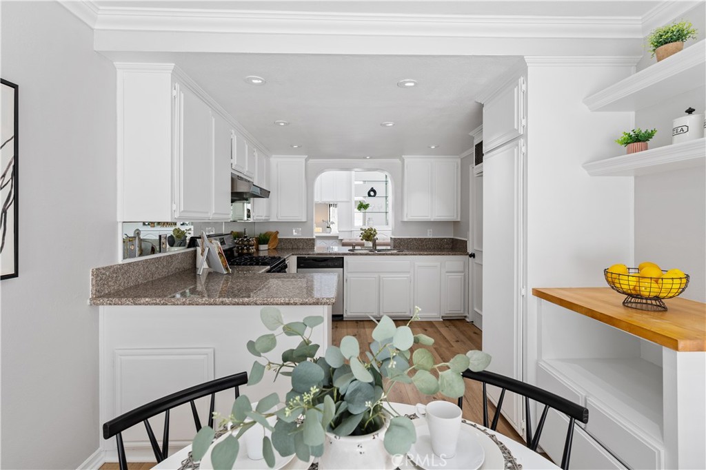 MLS #OC25185643 image #19