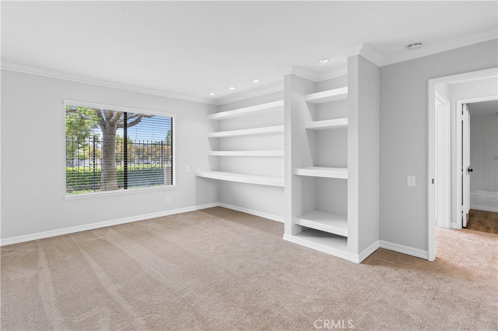 MLS #OC25185643 image #35