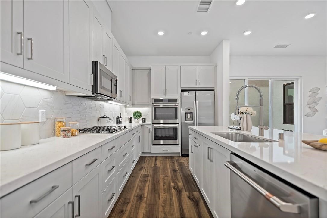 MLS #OC25185801 image #8