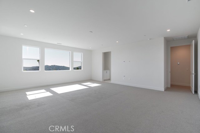 MLS #OC25185997 image #14