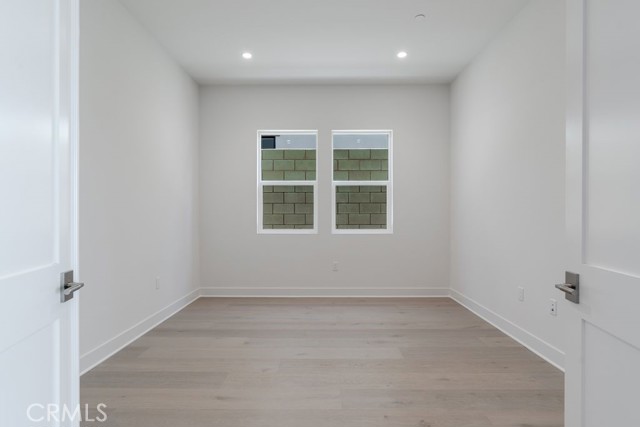 MLS #OC25185997 image #2