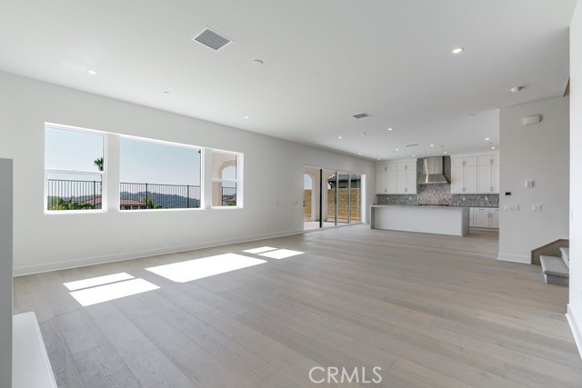 MLS #OC25185997 image #4