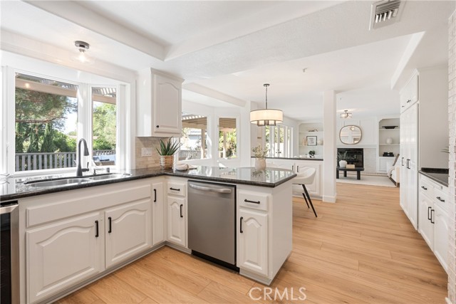 MLS #OC25186115 image #31