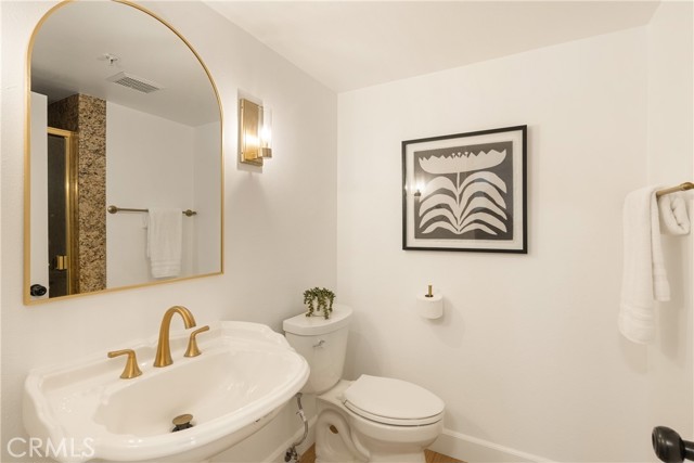 MLS #OC25186115 image #32