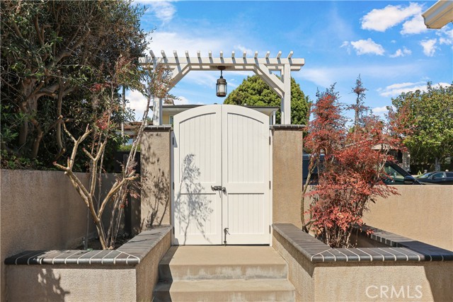 MLS #OC25186256 image #33