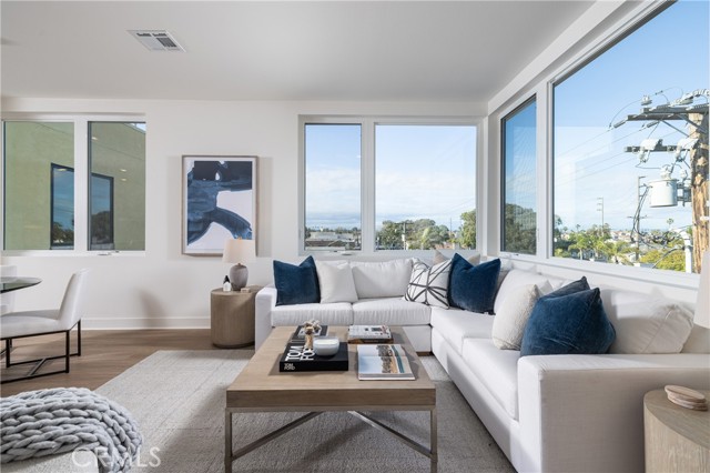 MLS #OC25186260 image #5