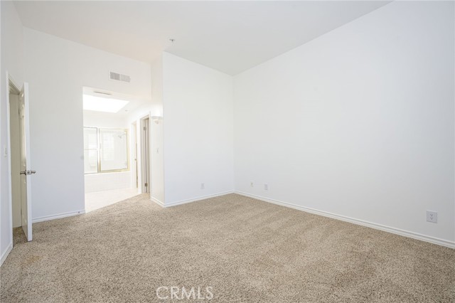 MLS #OC25186341 image #11