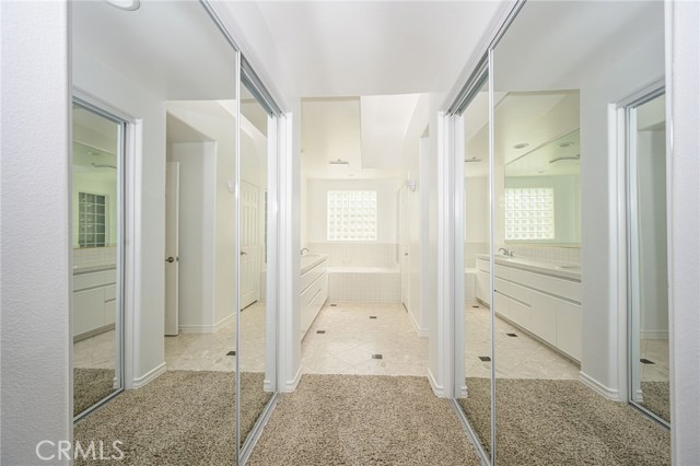 MLS #OC25186341 image #17