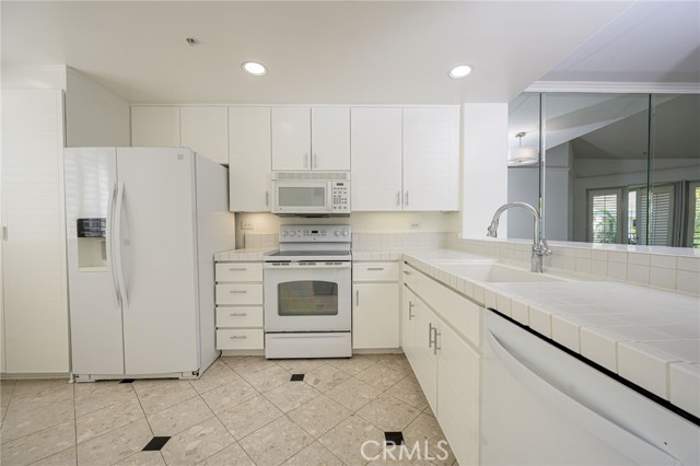 MLS #OC25186341 image #3