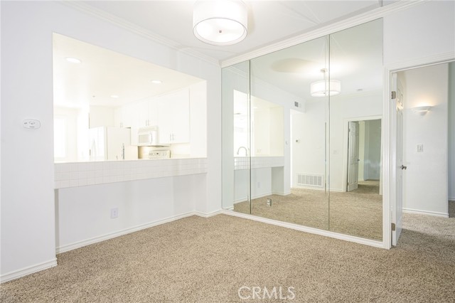 MLS #OC25186341 image #7