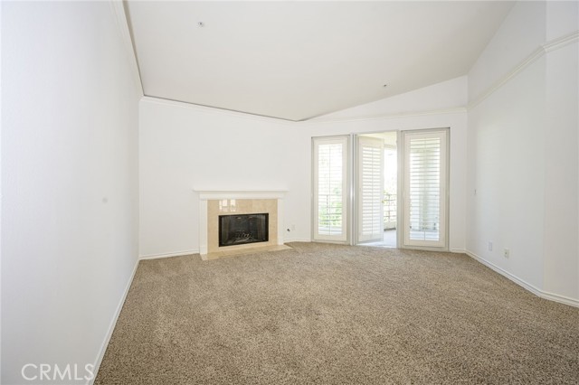 MLS #OC25186341 image #9