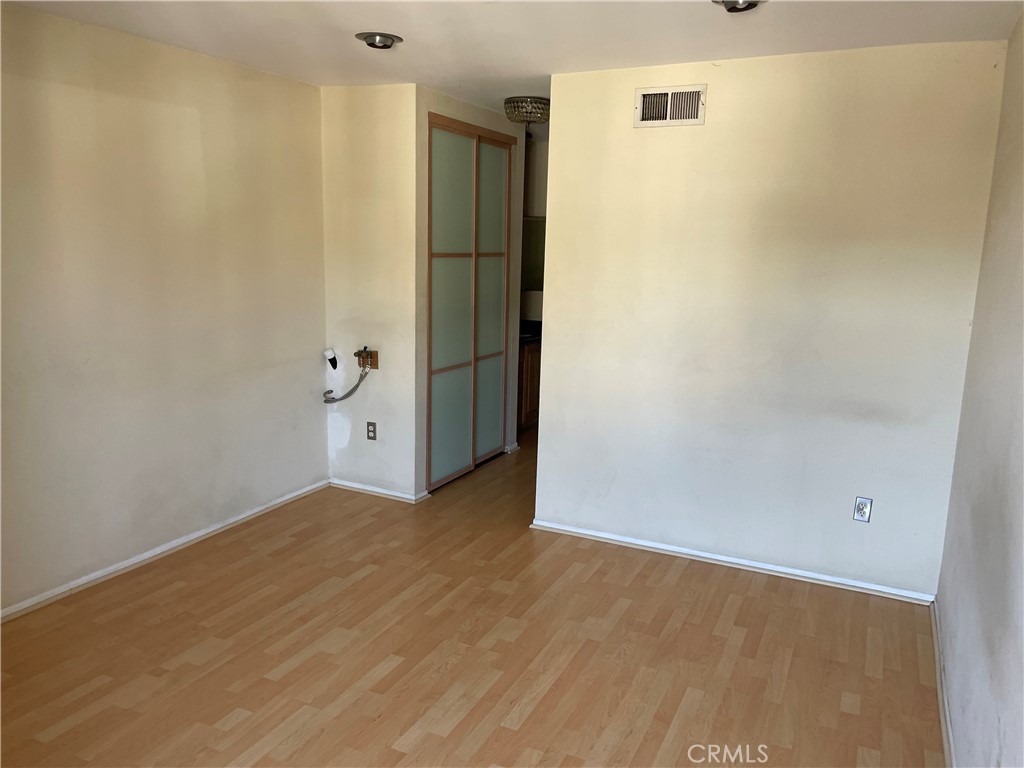 MLS #OC25186411 image #6