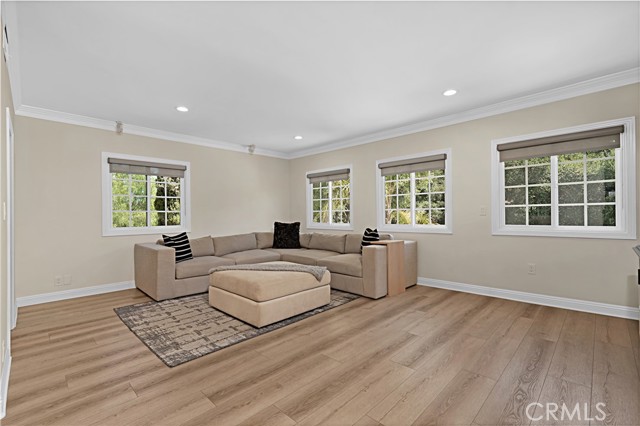 MLS #OC25186928 image #12