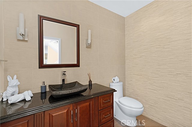 MLS #OC25186928 image #15