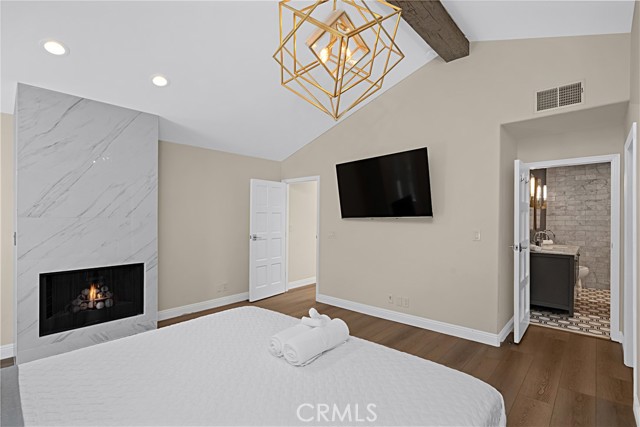 MLS #OC25186928 image #17