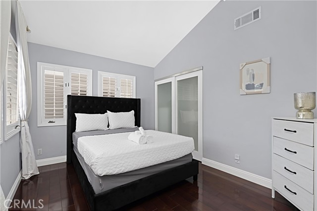 MLS #OC25186928 image #26