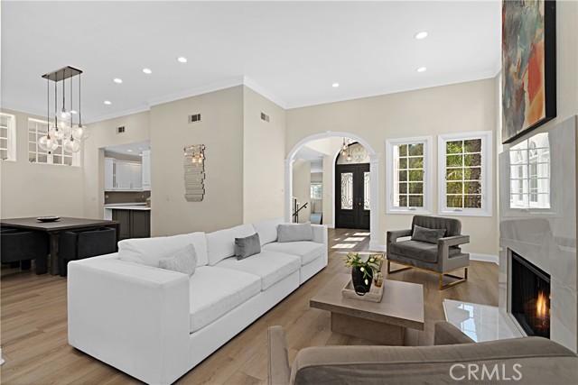 MLS #OC25186928 image #5