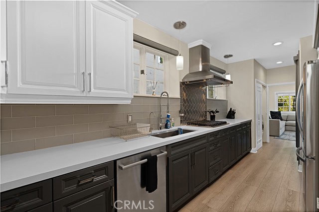 MLS #OC25186928 image #8