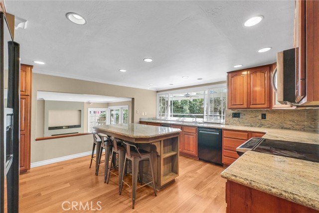 MLS #OC25187109 image #8