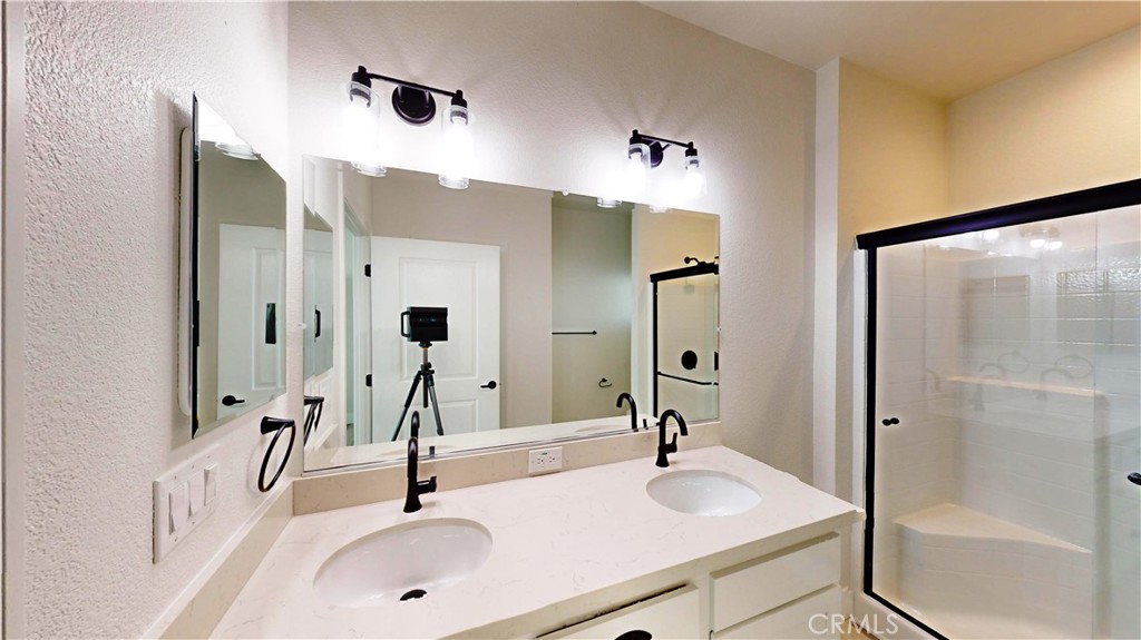 MLS #OC25187268 image #15