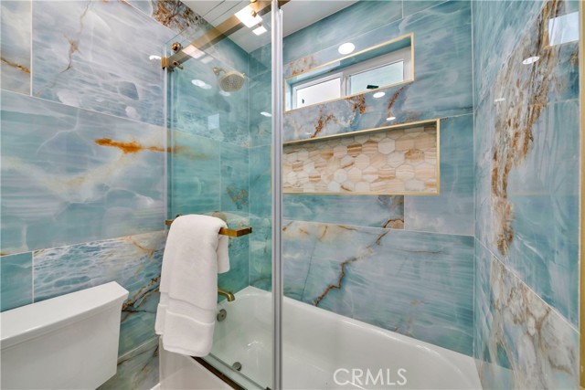 MLS #OC25187270 image #15