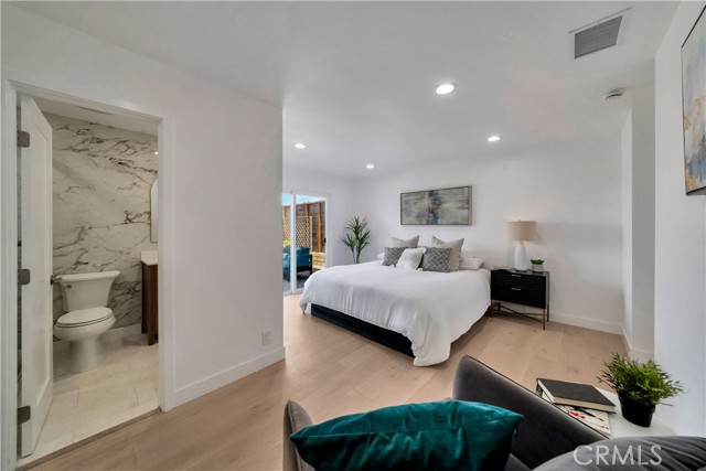 MLS #OC25187270 image #22